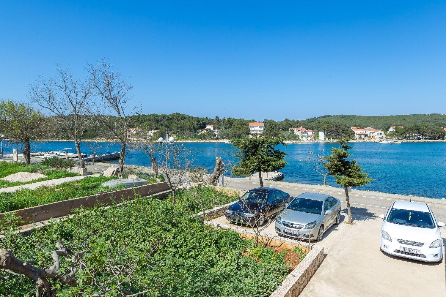 Apartments Zvone1 Велі-Рат Екстер'єр фото