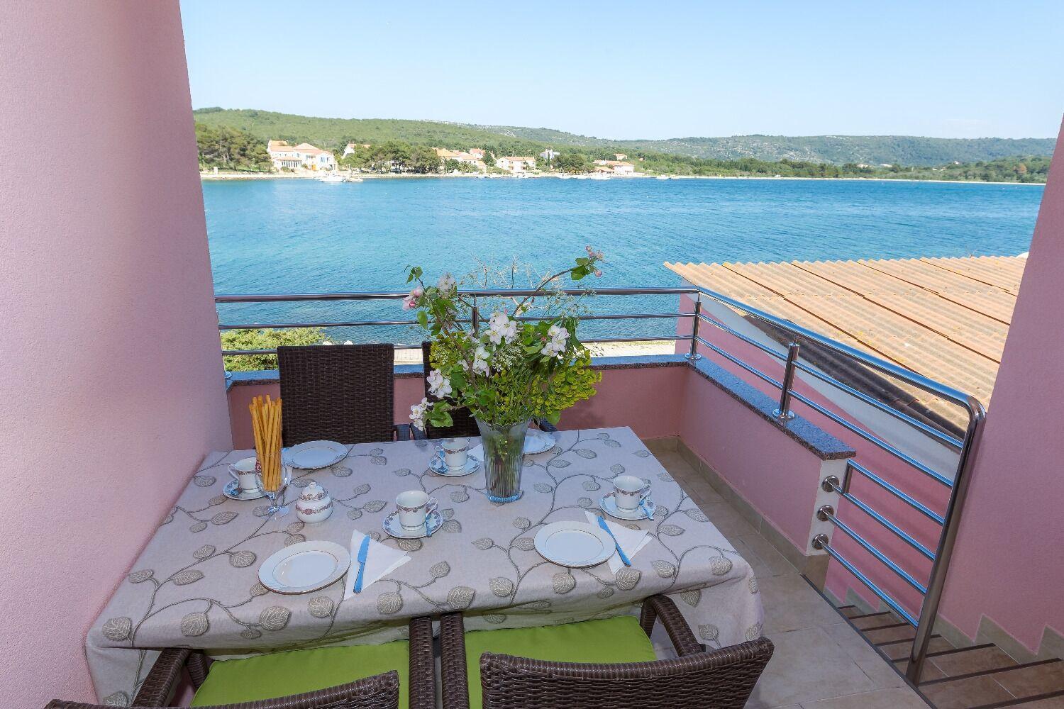 Apartments Zvone1 Велі-Рат Екстер'єр фото